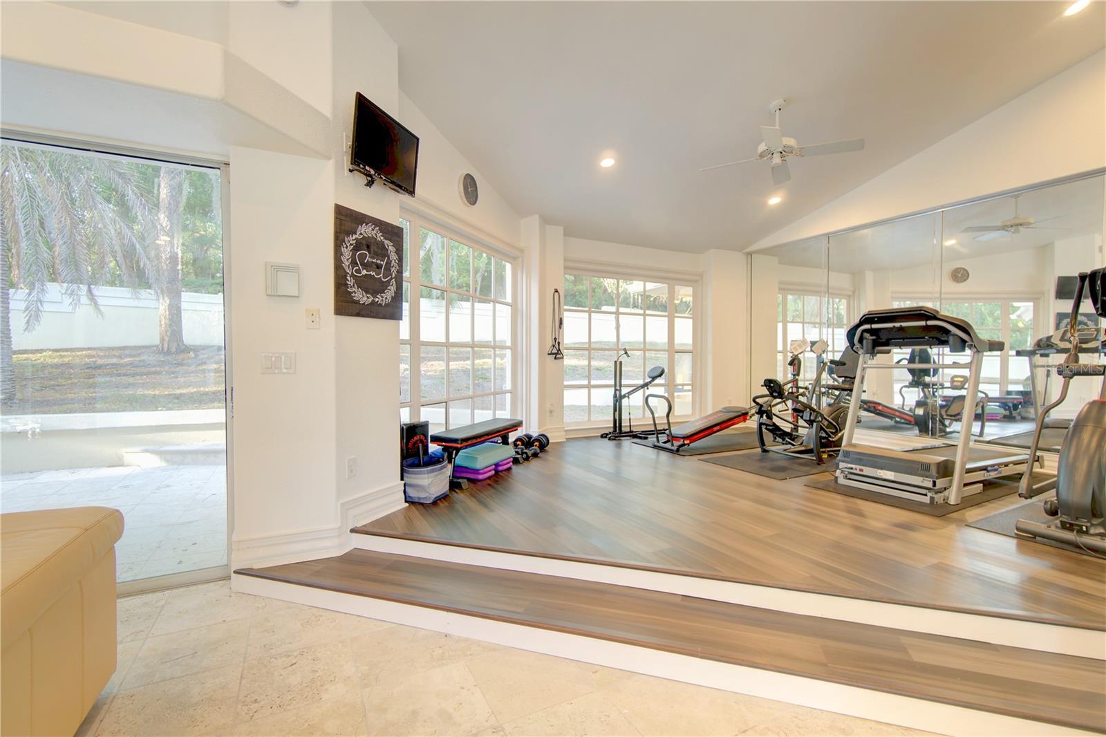 CHESTNUT HILL - Residential