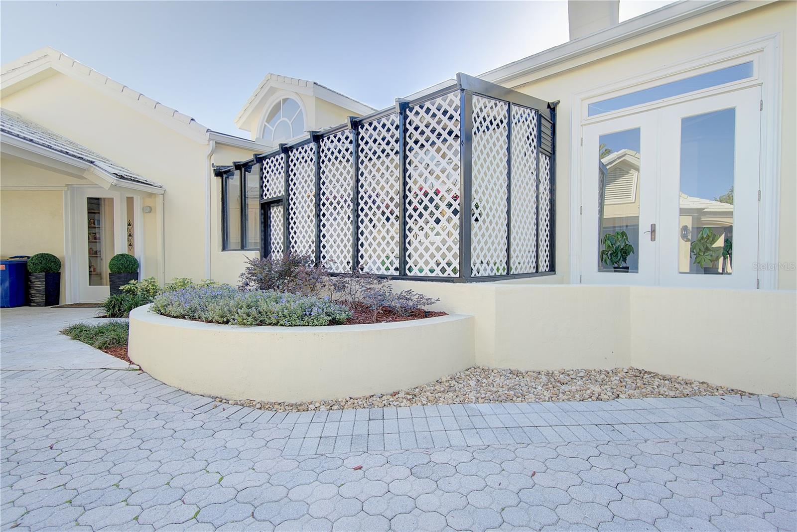 CHESTNUT HILL - Residential