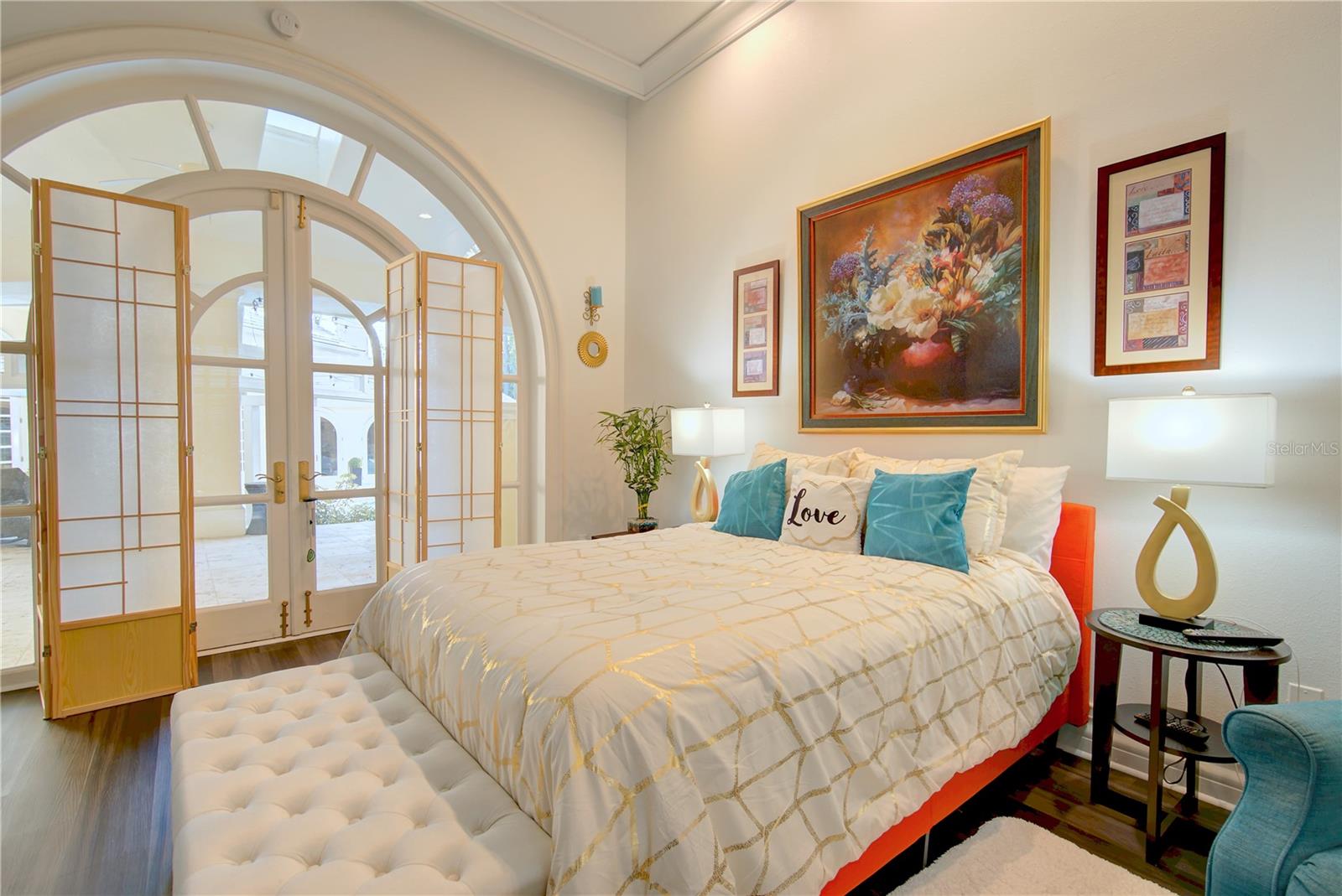 CHESTNUT HILL - Residential