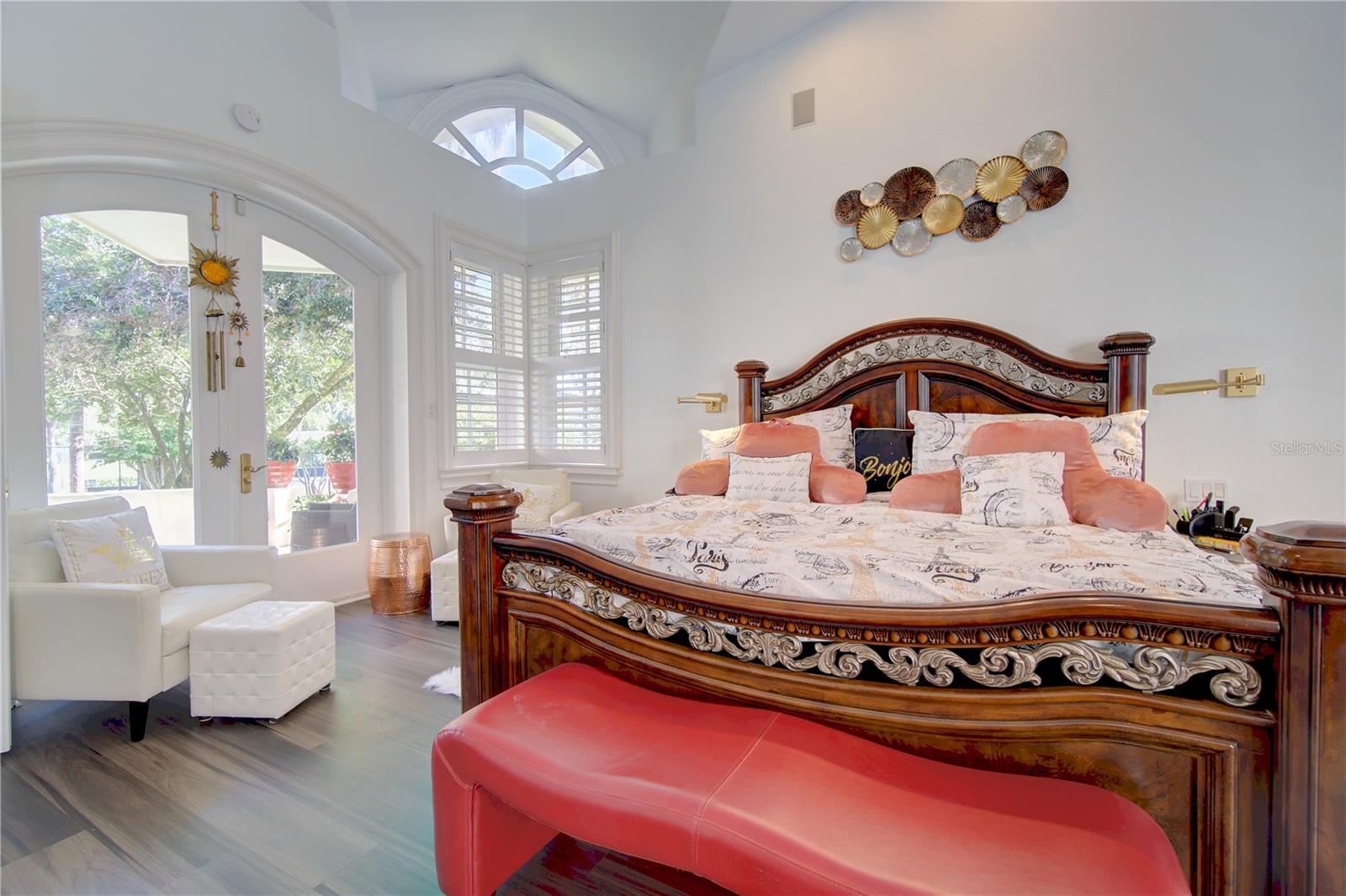 CHESTNUT HILL - Residential