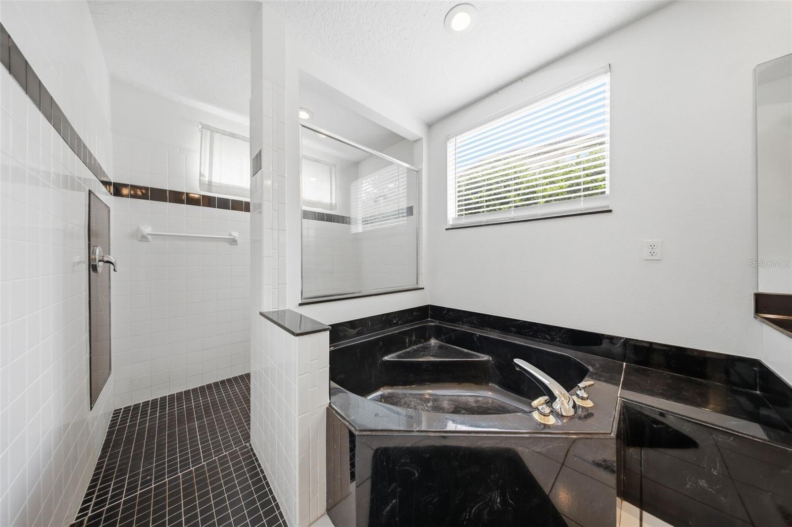 DIAMOND COVE - Residential