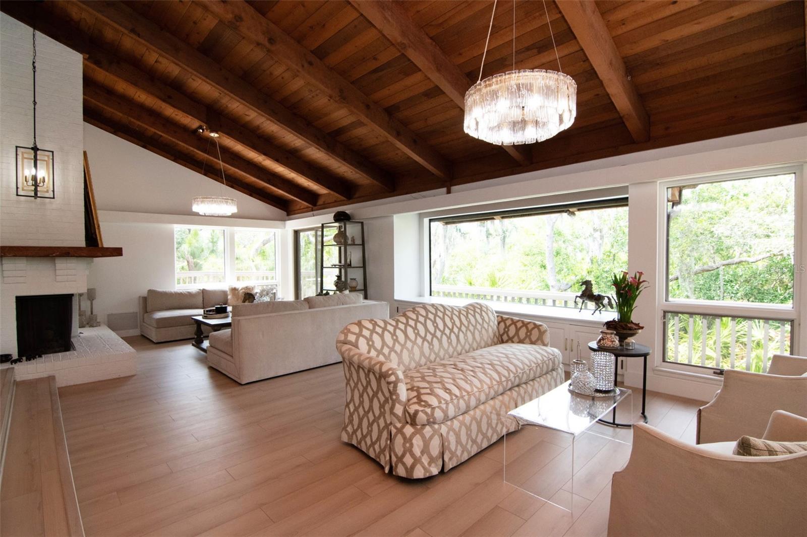 WEYBRIDGE WOODS - Residential