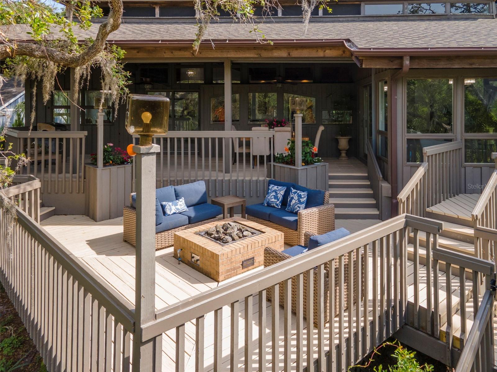 WEYBRIDGE WOODS - Residential