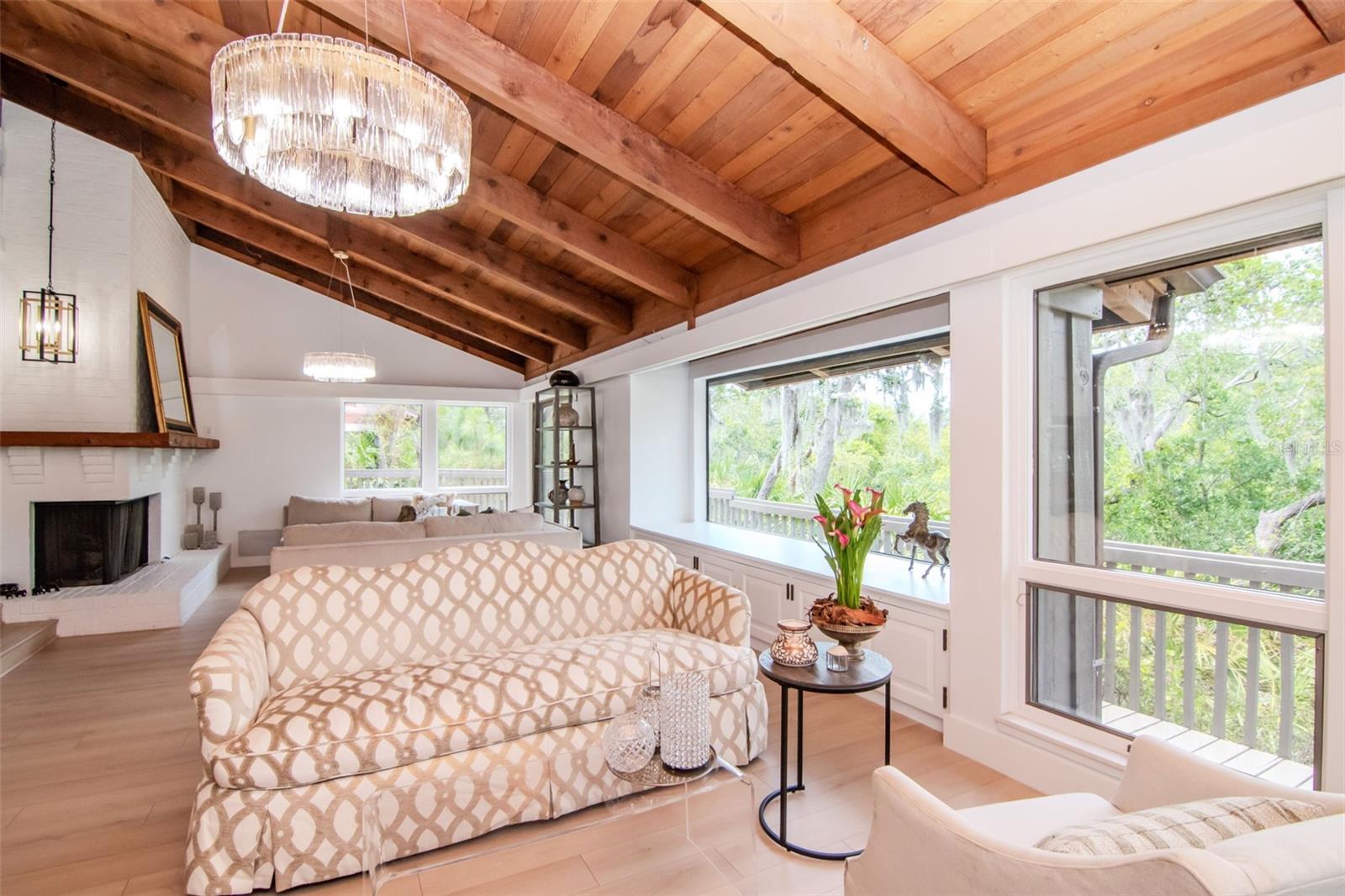 WEYBRIDGE WOODS - Residential