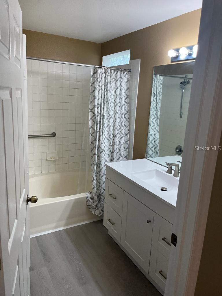 BRENTWOOD HILLS TRACT D E UNIT - Residential