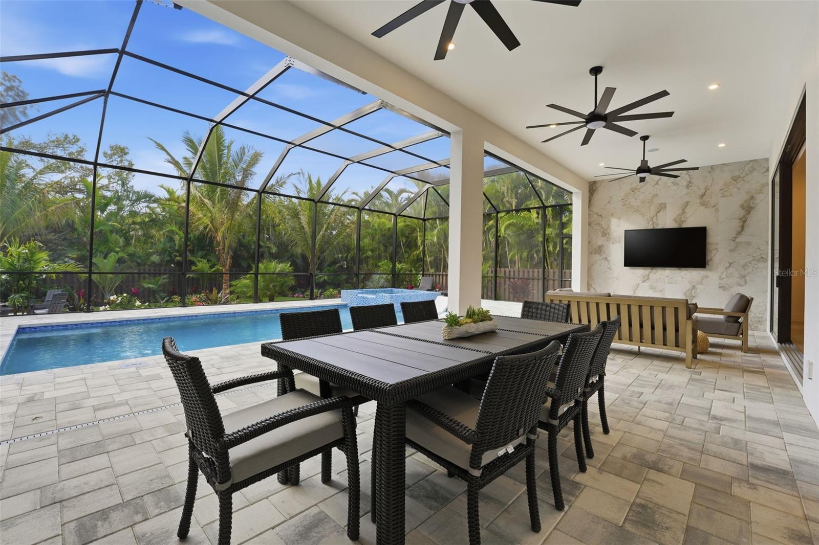 SINGLETARYS SUB - Residential