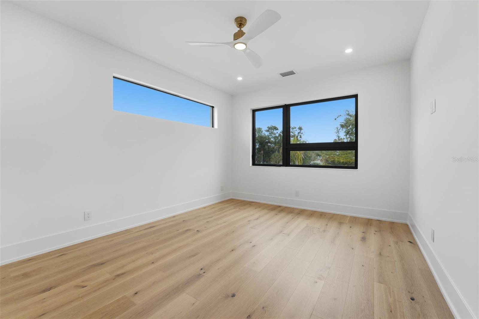 SINGLETARYS SUB - Residential