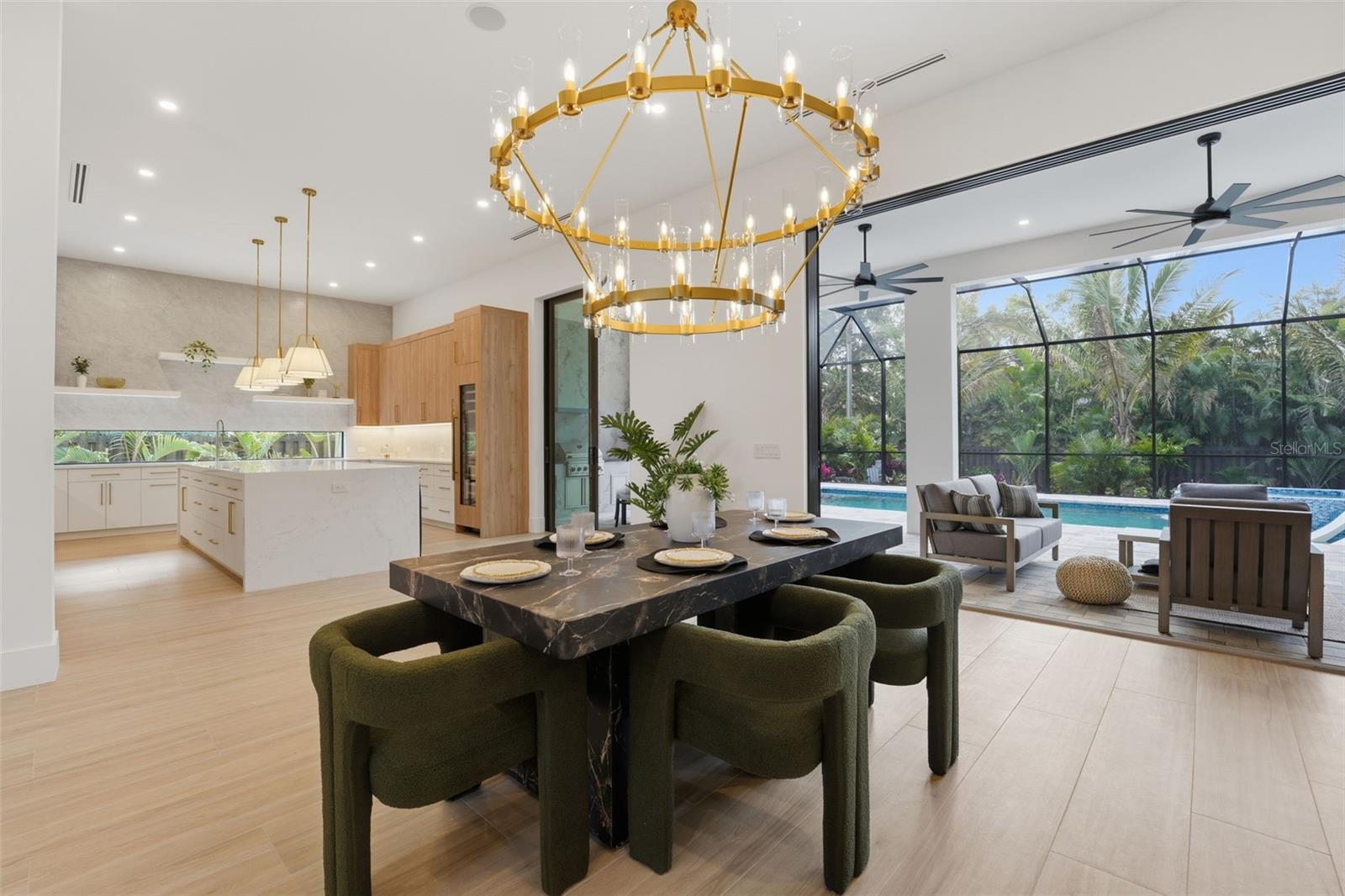 SINGLETARYS SUB - Residential