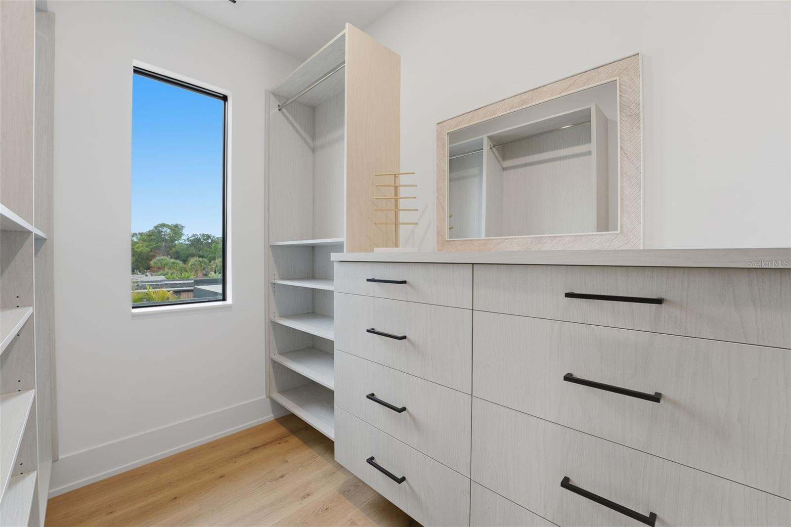 SINGLETARYS SUB - Residential