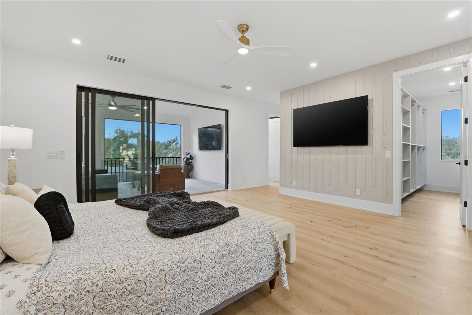 SINGLETARYS SUB - Residential