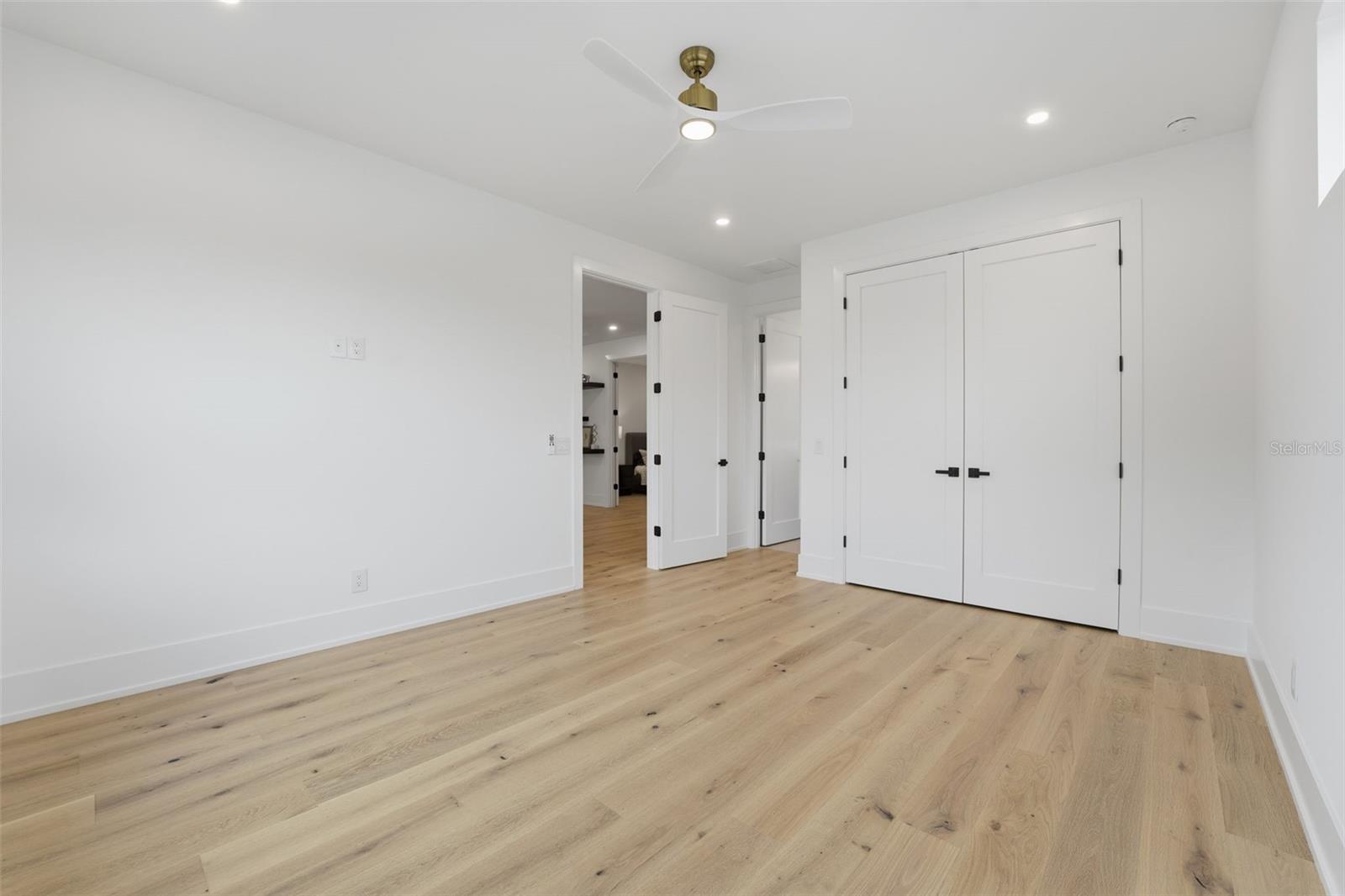 SINGLETARYS SUB - Residential