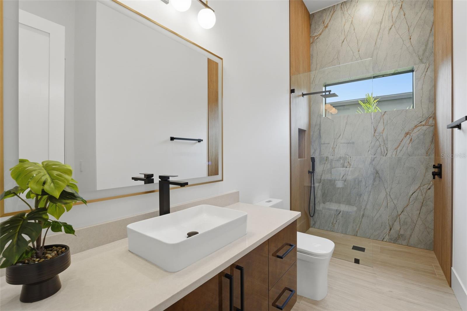 SINGLETARYS SUB - Residential