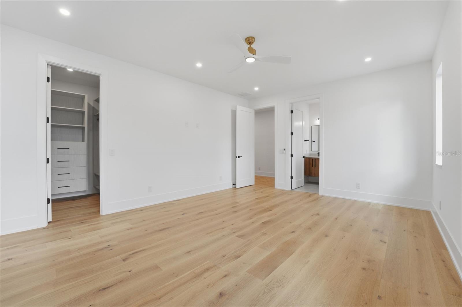 SINGLETARYS SUB - Residential