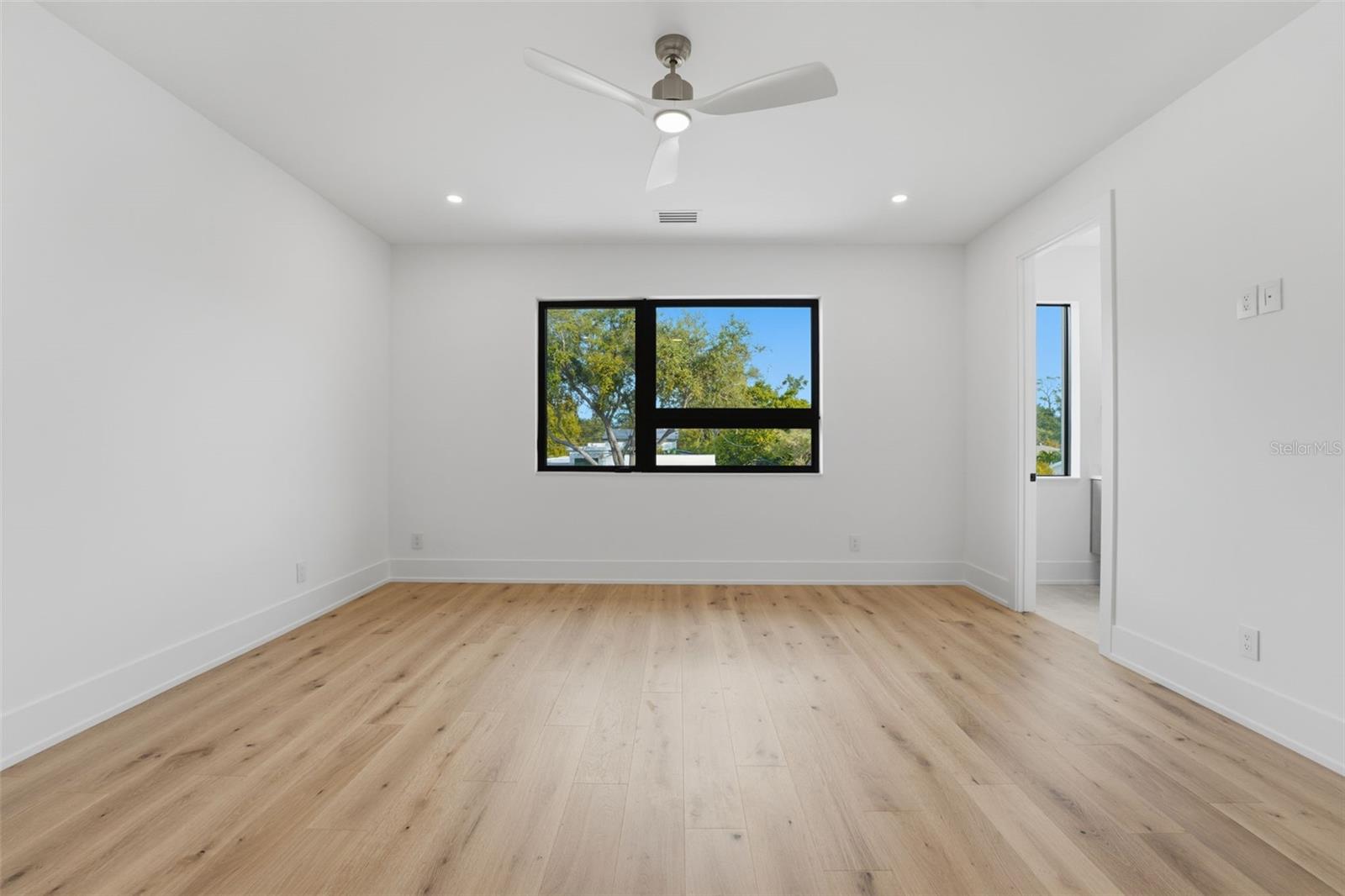 SINGLETARYS SUB - Residential