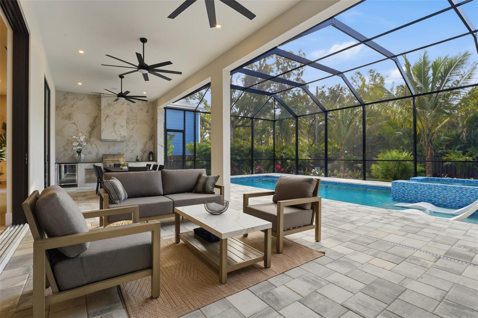 SINGLETARYS SUB - Residential