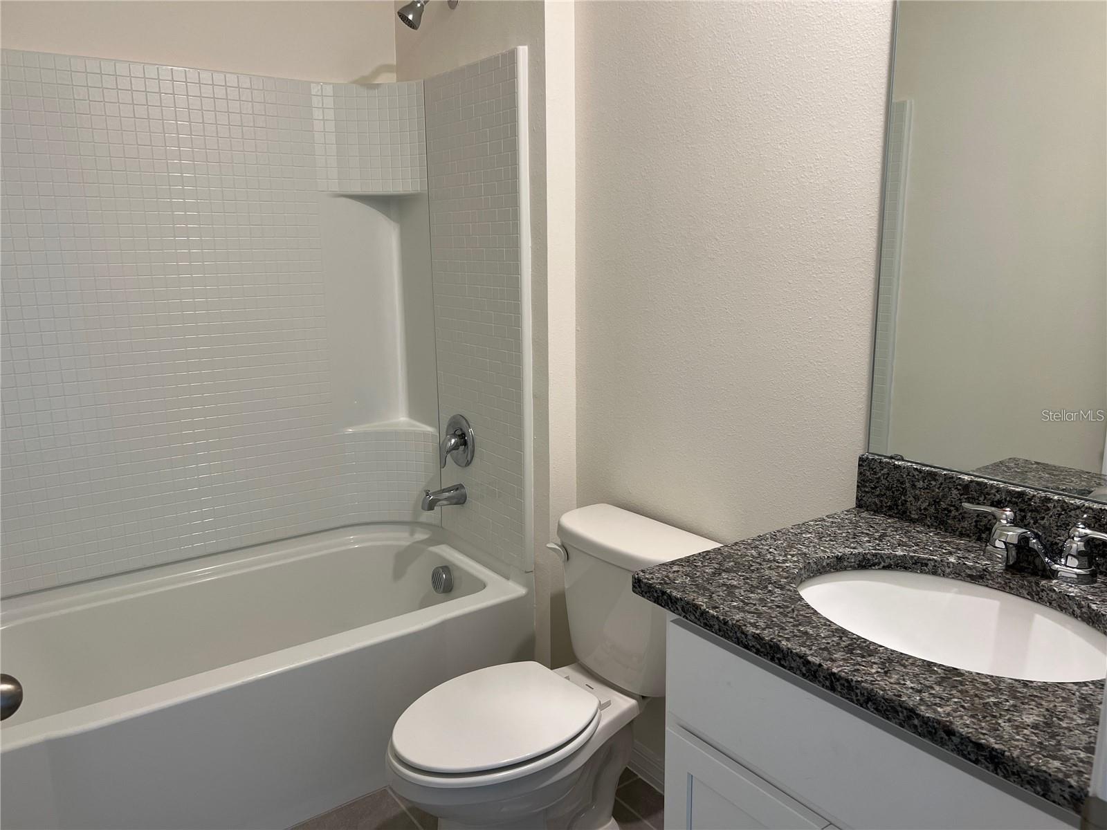 THOMPSON GROVE - Residential Lease