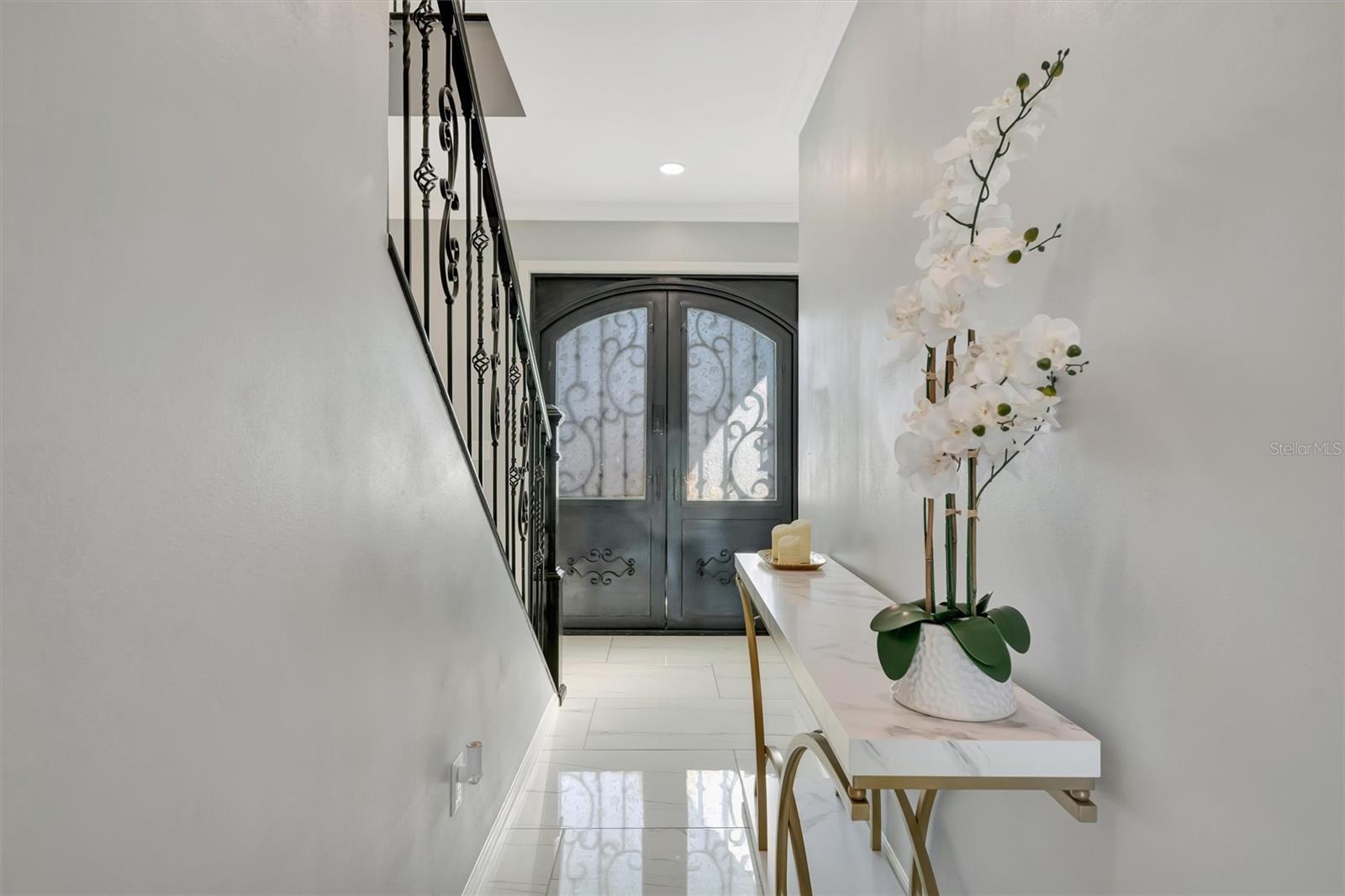 1994300; LORDS; LOT 9; PB 2/63 - Residential