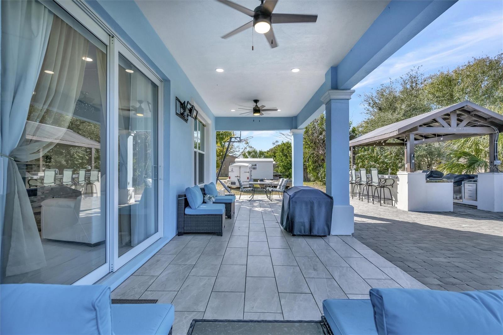 1994300; LORDS; LOT 9; PB 2/63 - Residential