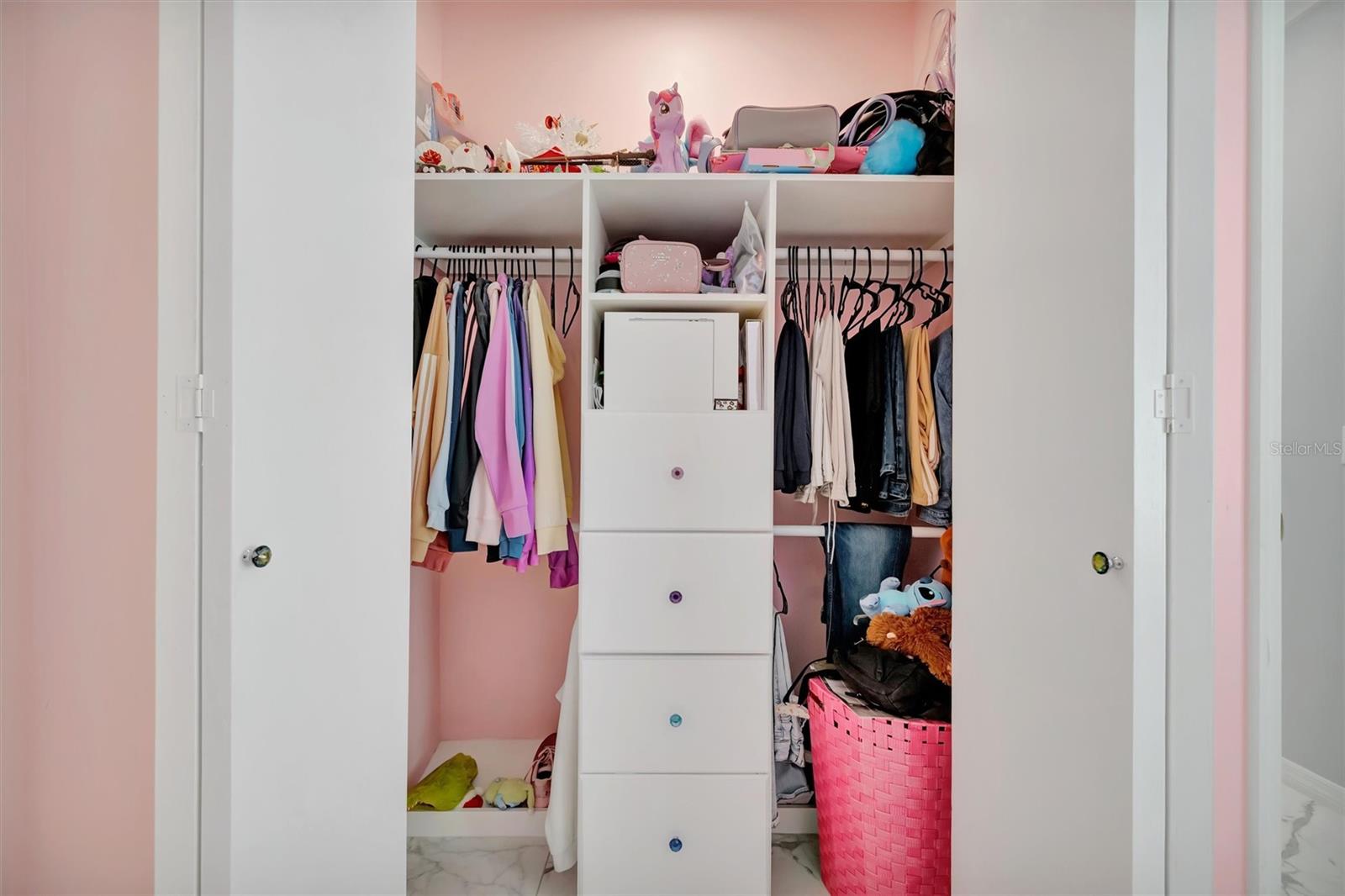 1994300; LORDS; LOT 9; PB 2/63 - Residential