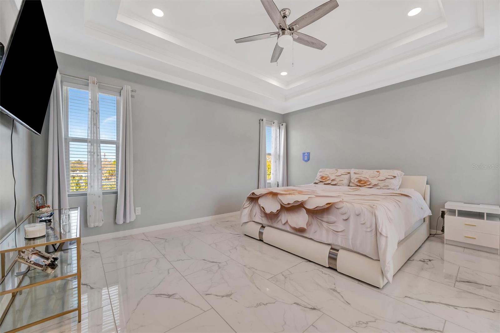 1994300; LORDS; LOT 9; PB 2/63 - Residential