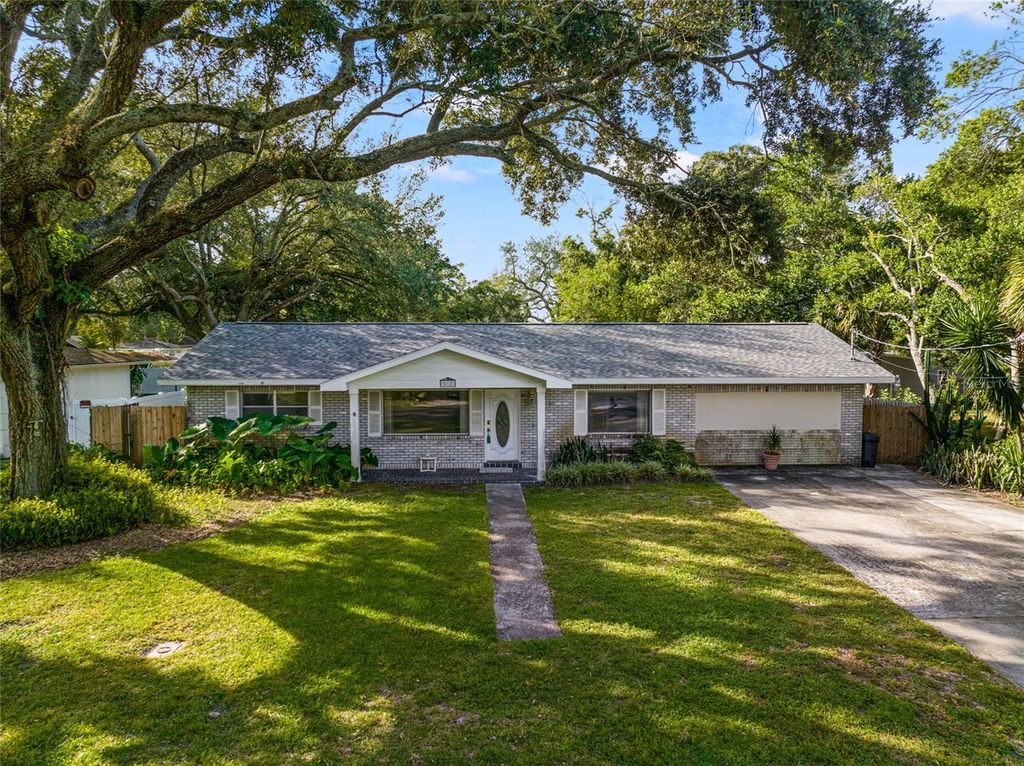 Photo of 512 Jeanal Place, Tampa, FL 33612 (MLS # T3478384)