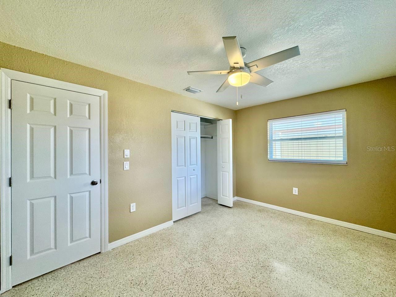 FLOR A MAR - Residential Lease