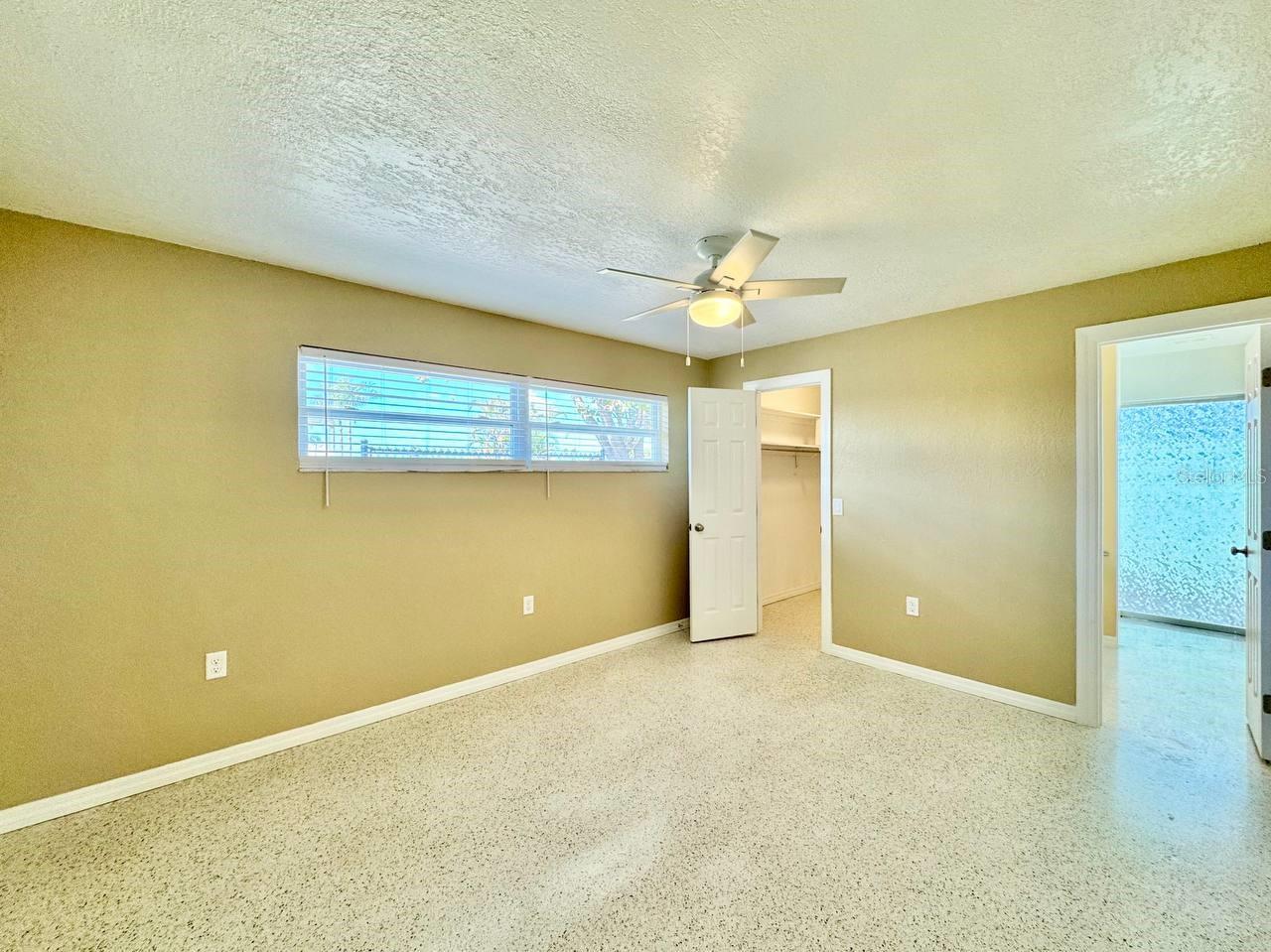 FLOR A MAR - Residential Lease