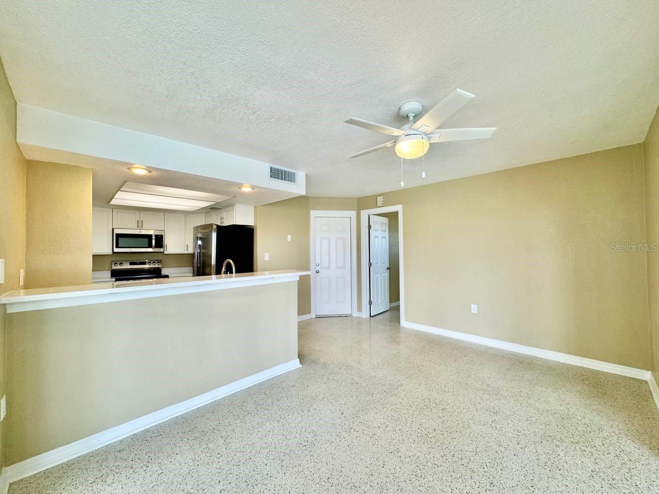 FLOR A MAR - Residential Lease