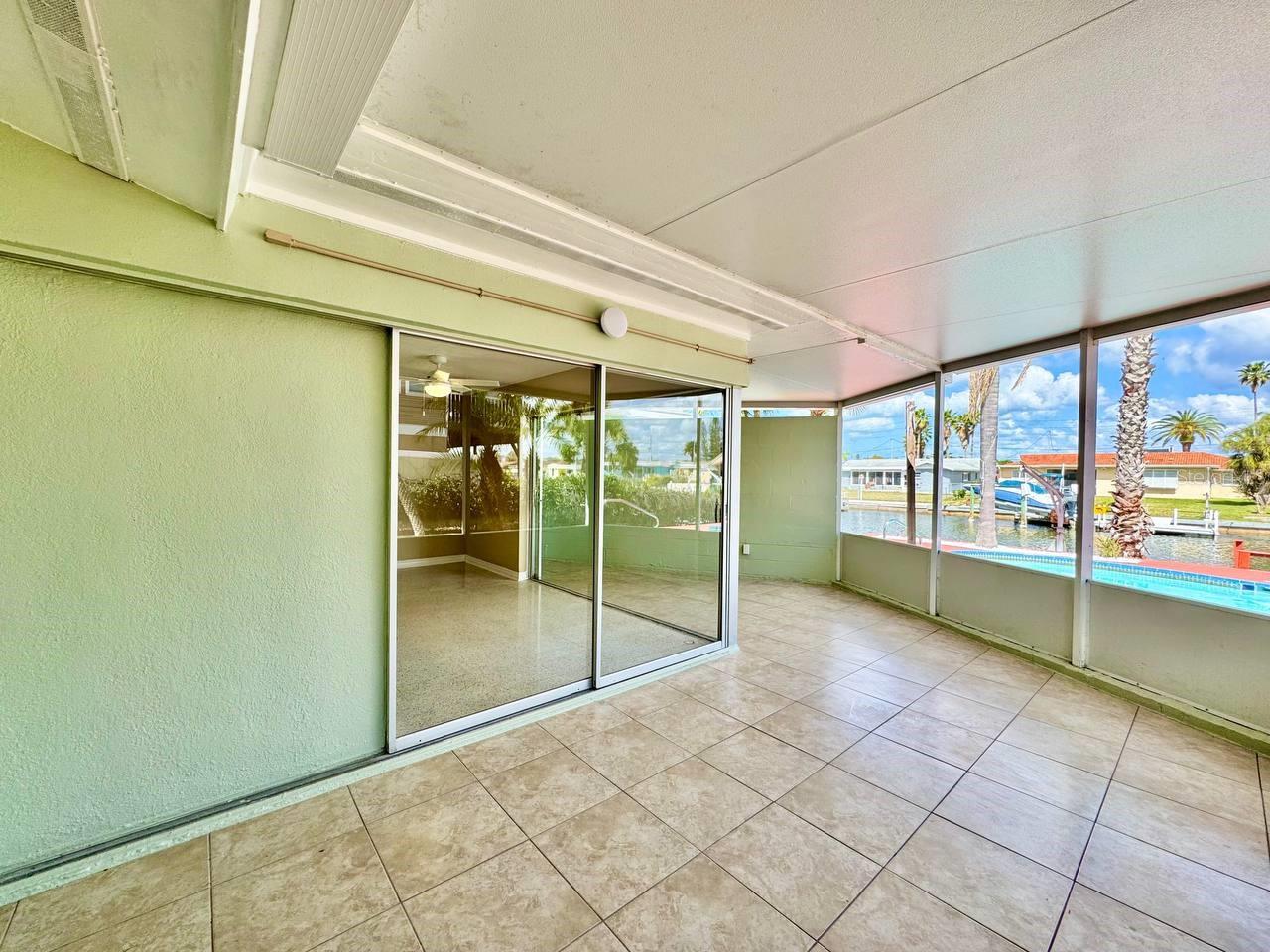 FLOR A MAR - Residential Lease