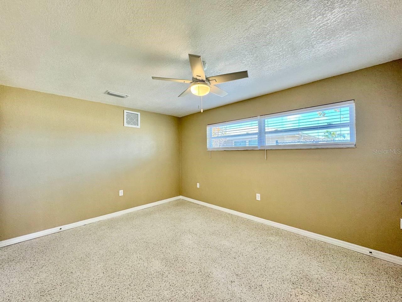 FLOR A MAR - Residential Lease