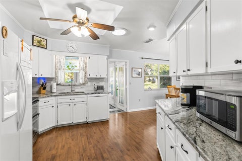 Tiny photo for 506 Galloway Court, Leesburg, FL 34788 (MLS # G5119441)