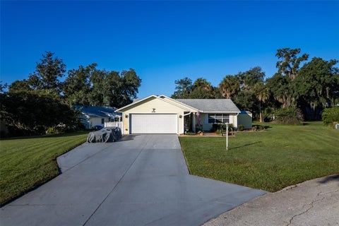 Tiny photo for 506 Galloway Court, Leesburg, FL 34788 (MLS # G5119441)