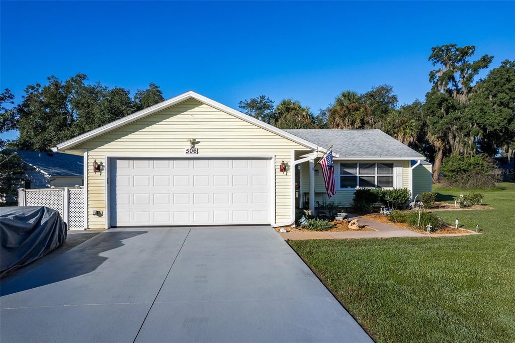 Photo of 506 Galloway Court, Leesburg, FL 34788 (MLS # G5119441)