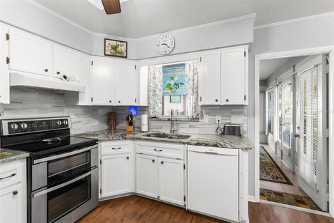 Tiny photo for 506 Galloway Court, Leesburg, FL 34788 (MLS # G5119441)