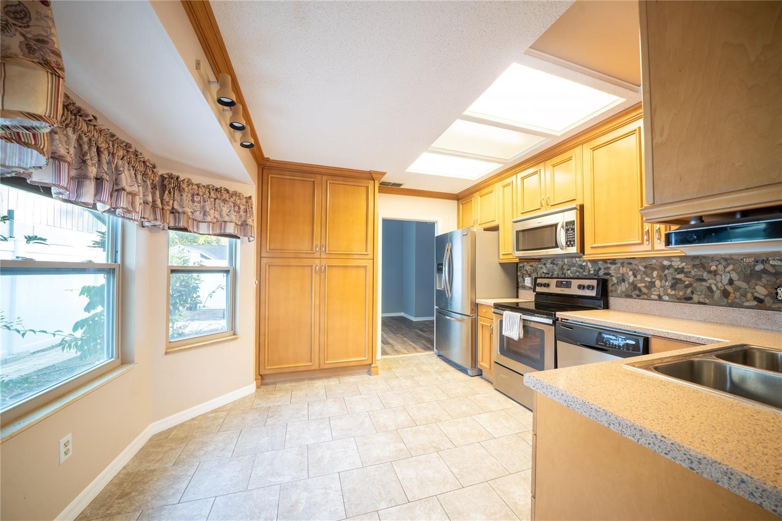 LONGBROOKE SUB UNIT ONE - Residential