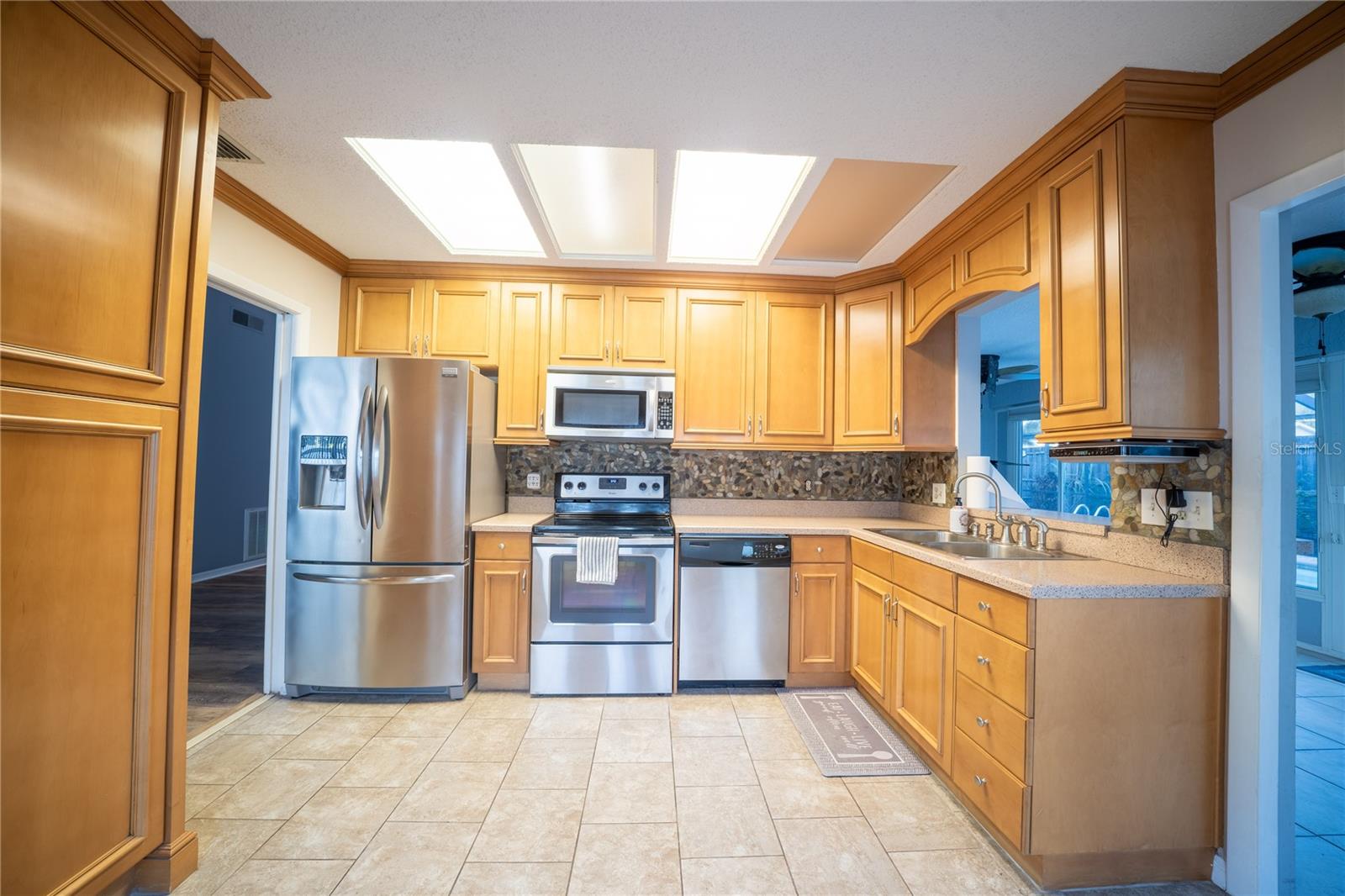 LONGBROOKE SUB UNIT ONE - Residential