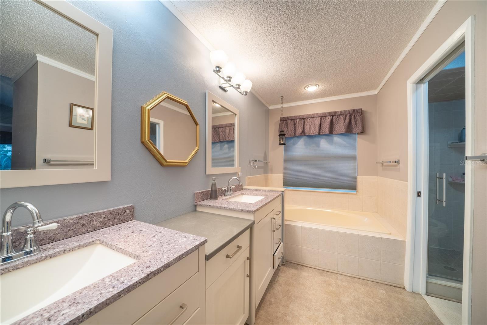 LONGBROOKE SUB UNIT ONE - Residential