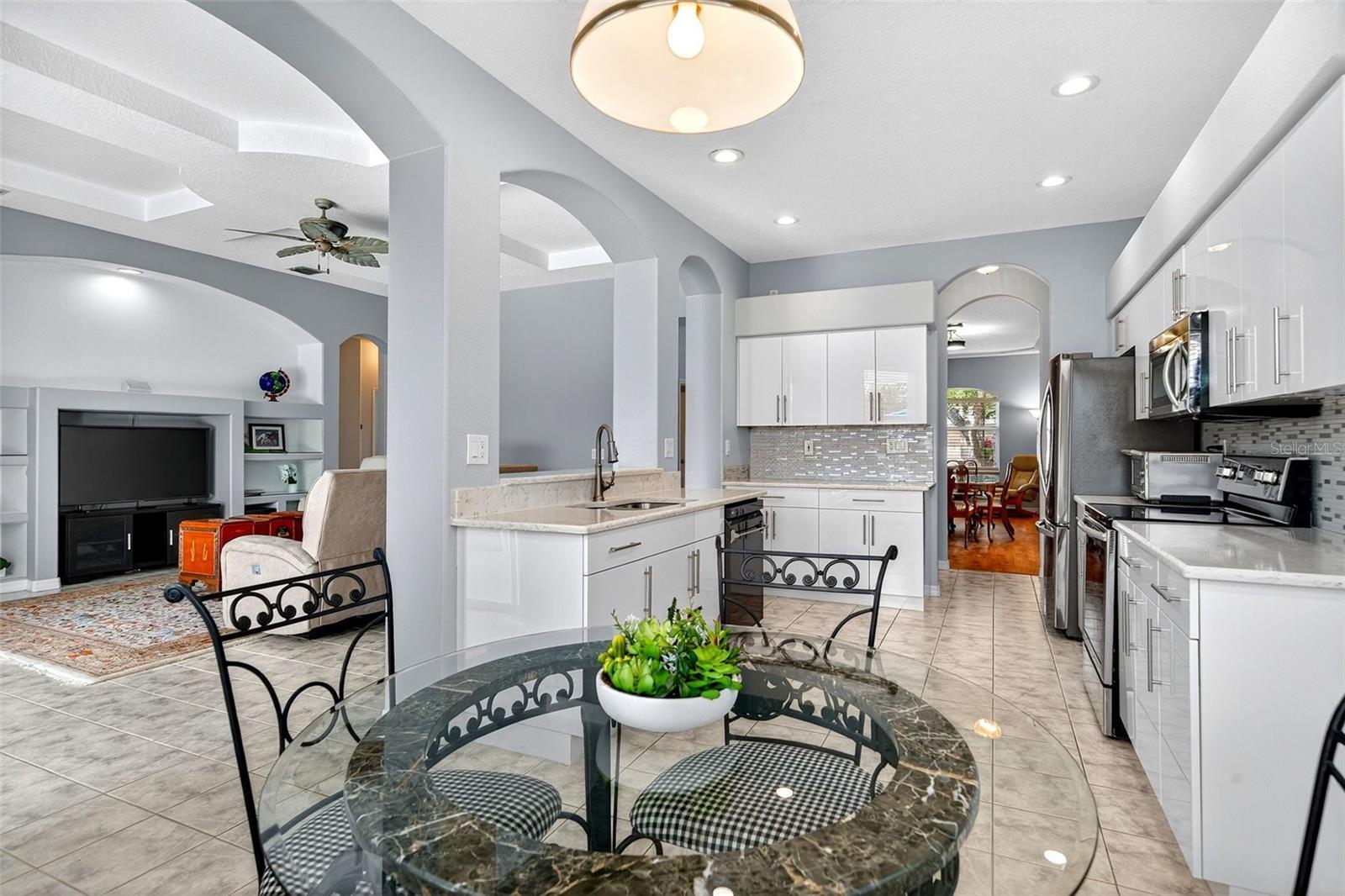 CARLYLE AT VILLAGES OF PALM-AIRE - Residential