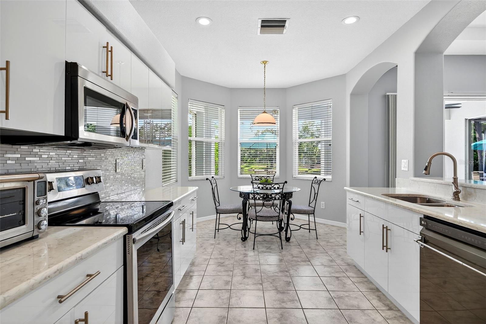 CARLYLE AT VILLAGES OF PALM-AIRE - Residential