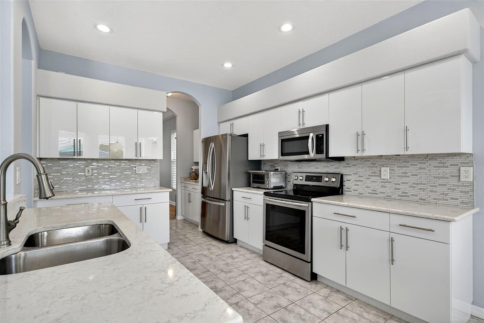 CARLYLE AT VILLAGES OF PALM-AIRE - Residential