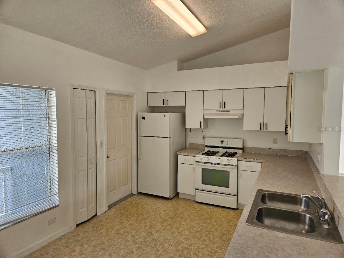 SPRING VALLEY PH II SUB - Residential