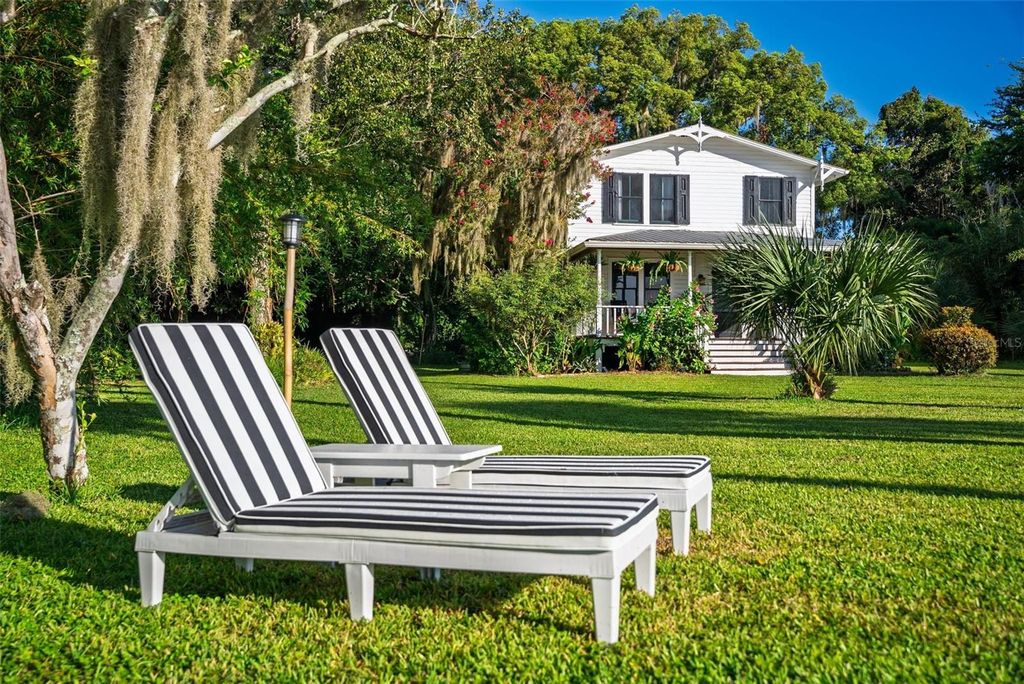 Photo of 266 Drayton Island Road, Georgetown, FL 32139 (MLS # O6352504)