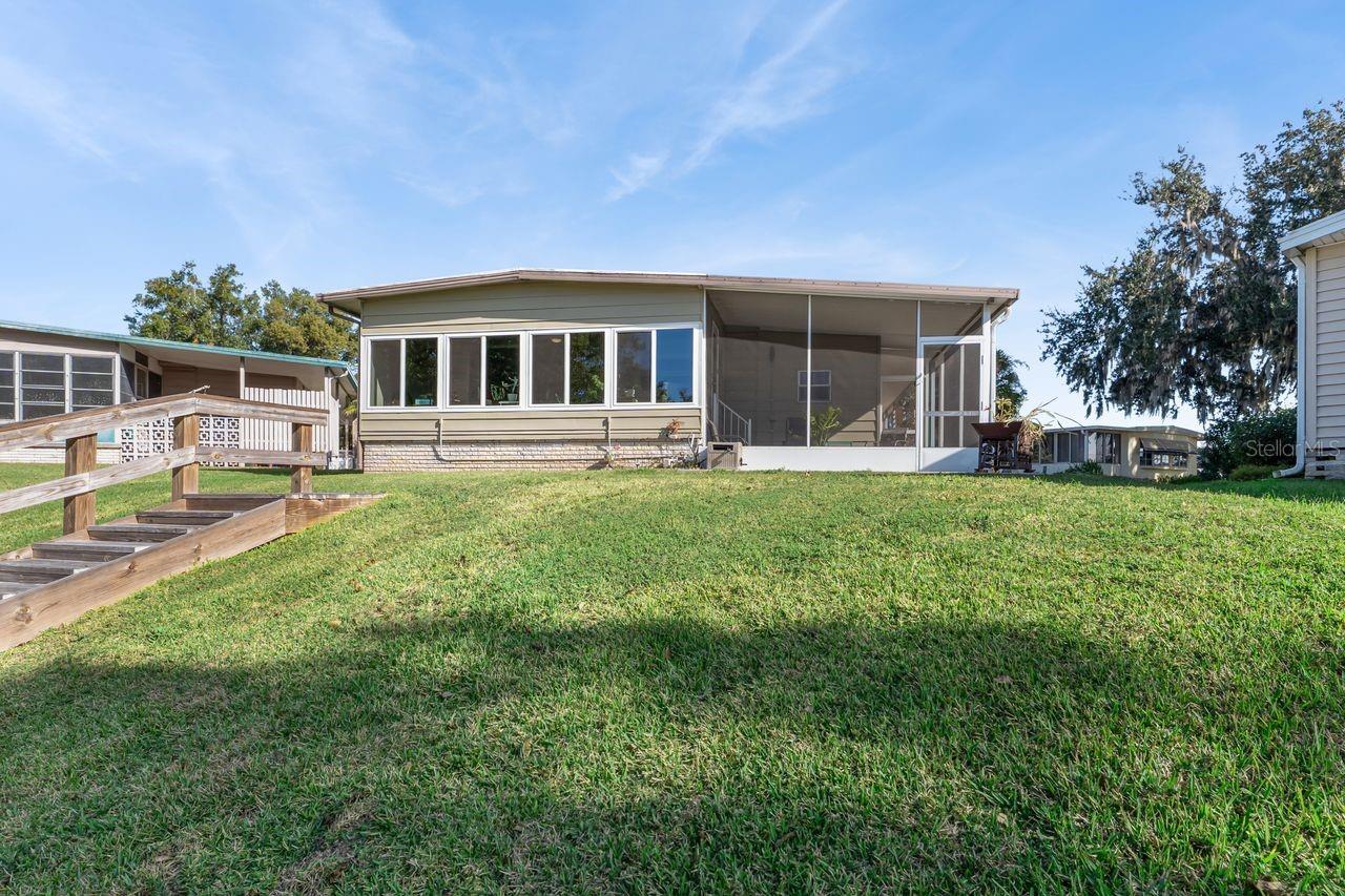 FLORAL LAKES - Residential