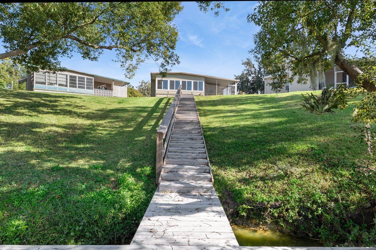 FLORAL LAKES - Residential