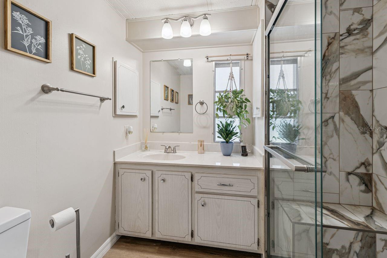 FLORAL LAKES - Residential