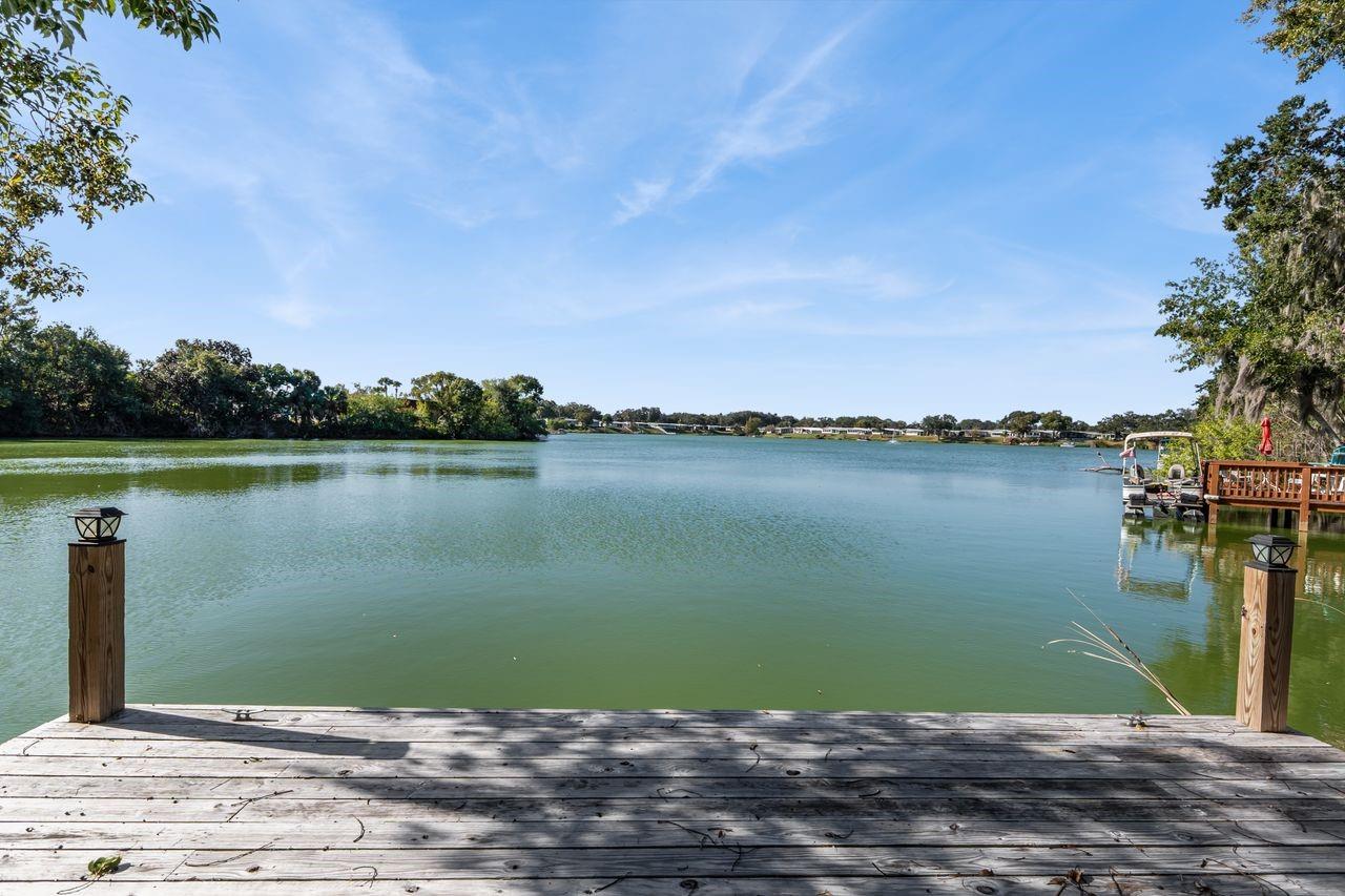 FLORAL LAKES - Residential