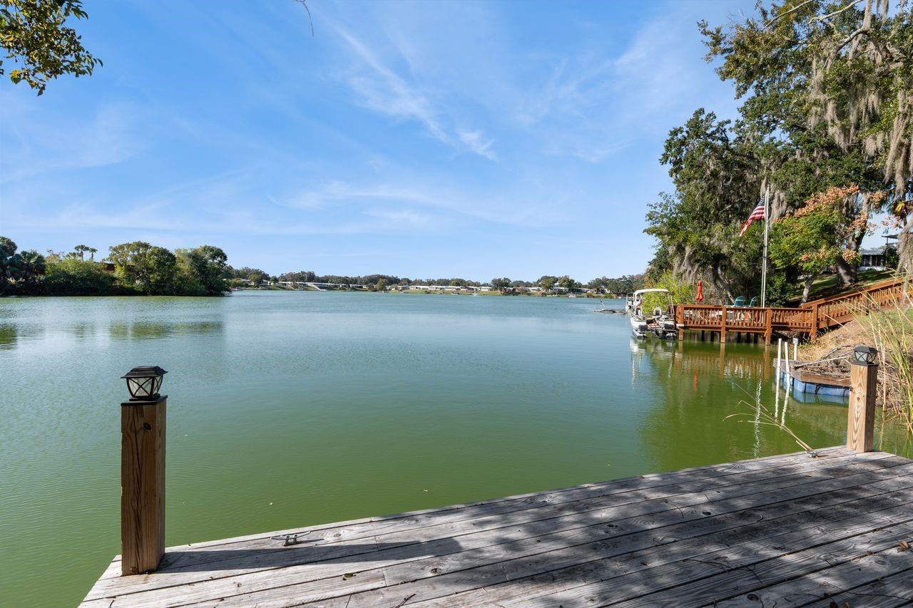 FLORAL LAKES - Residential