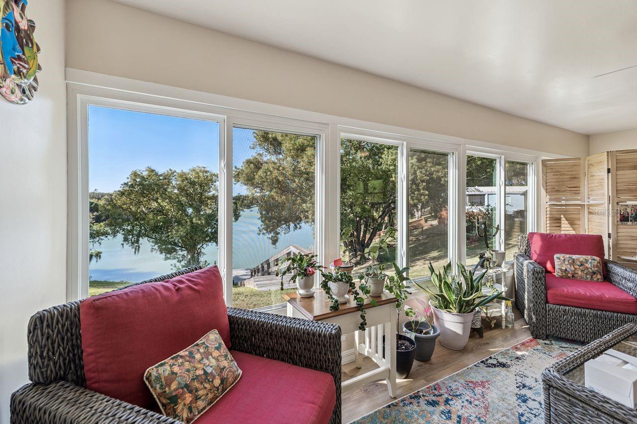 FLORAL LAKES - Residential