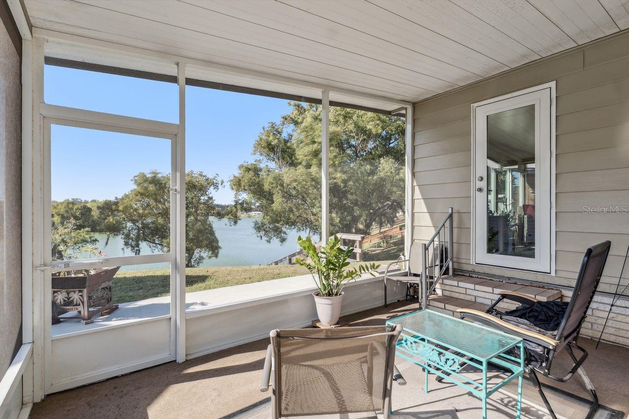 FLORAL LAKES - Residential