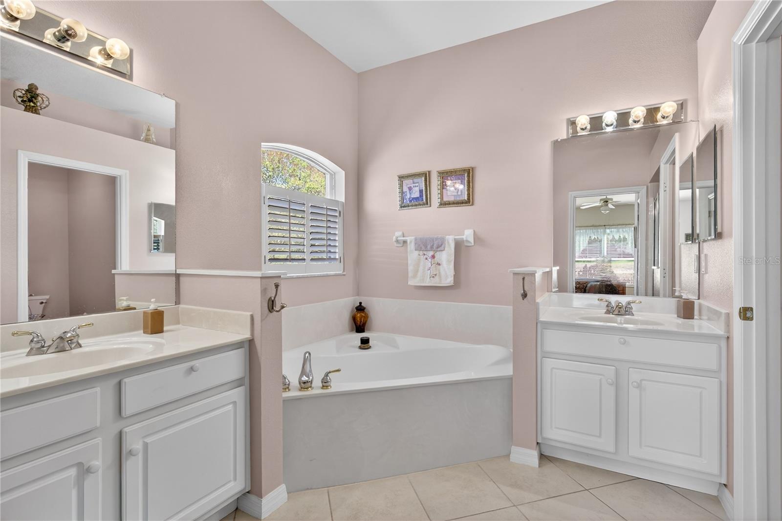 KINGS RIDGE - Residential